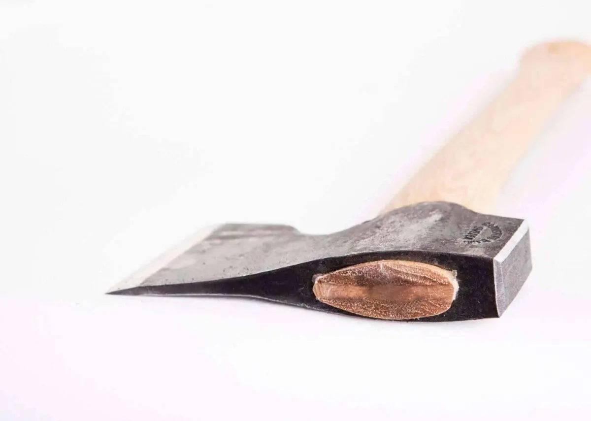 Gränsfors Carpenter’s Hand Forged Axe #465 (Sweden) - NORTH RIVER OUTDOORS